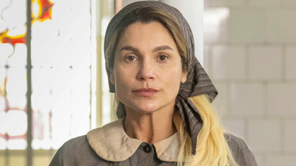 Sandra (Flávia Alessandra)