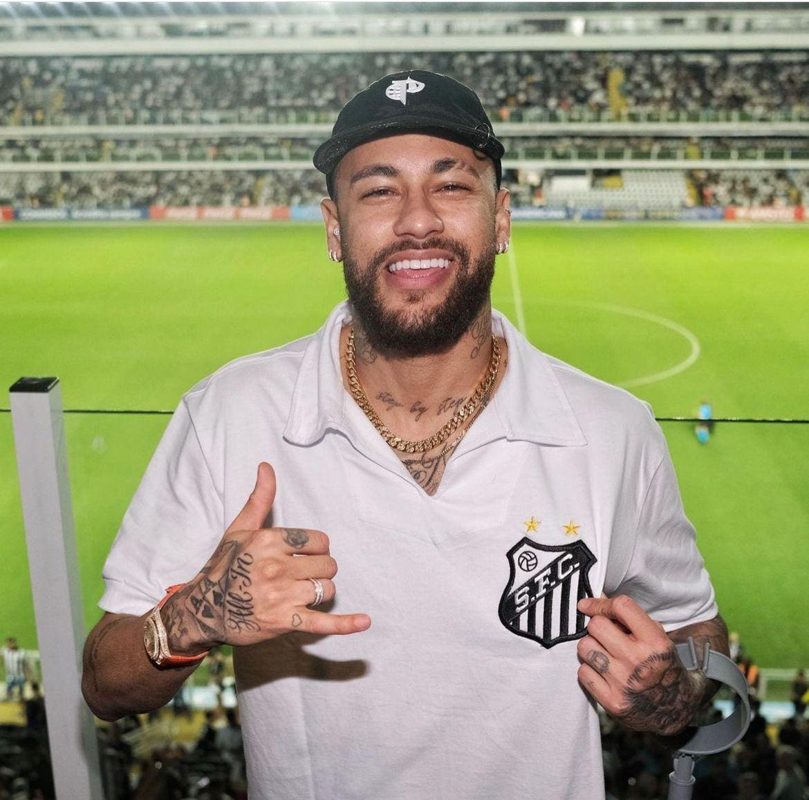 Neymar voltou à Vila Belmiro neste domingo (31/3)