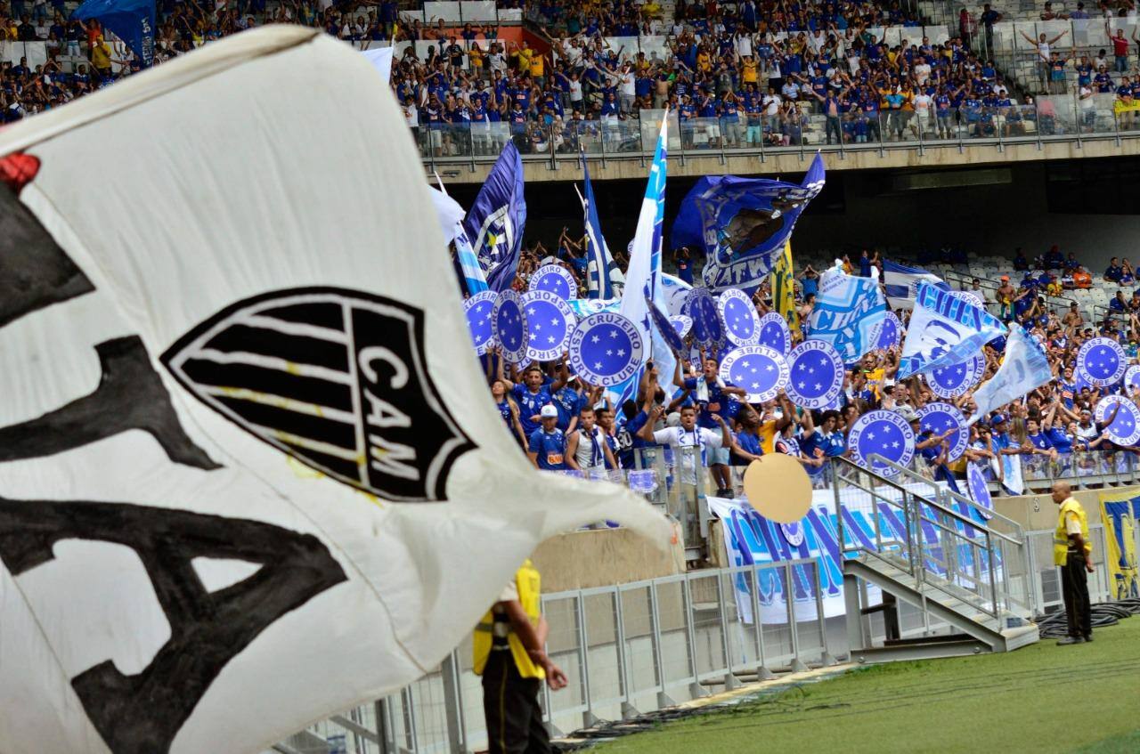 Torcedores de Galo e Cruzeiro estão de volta ao Mineirão no clássico