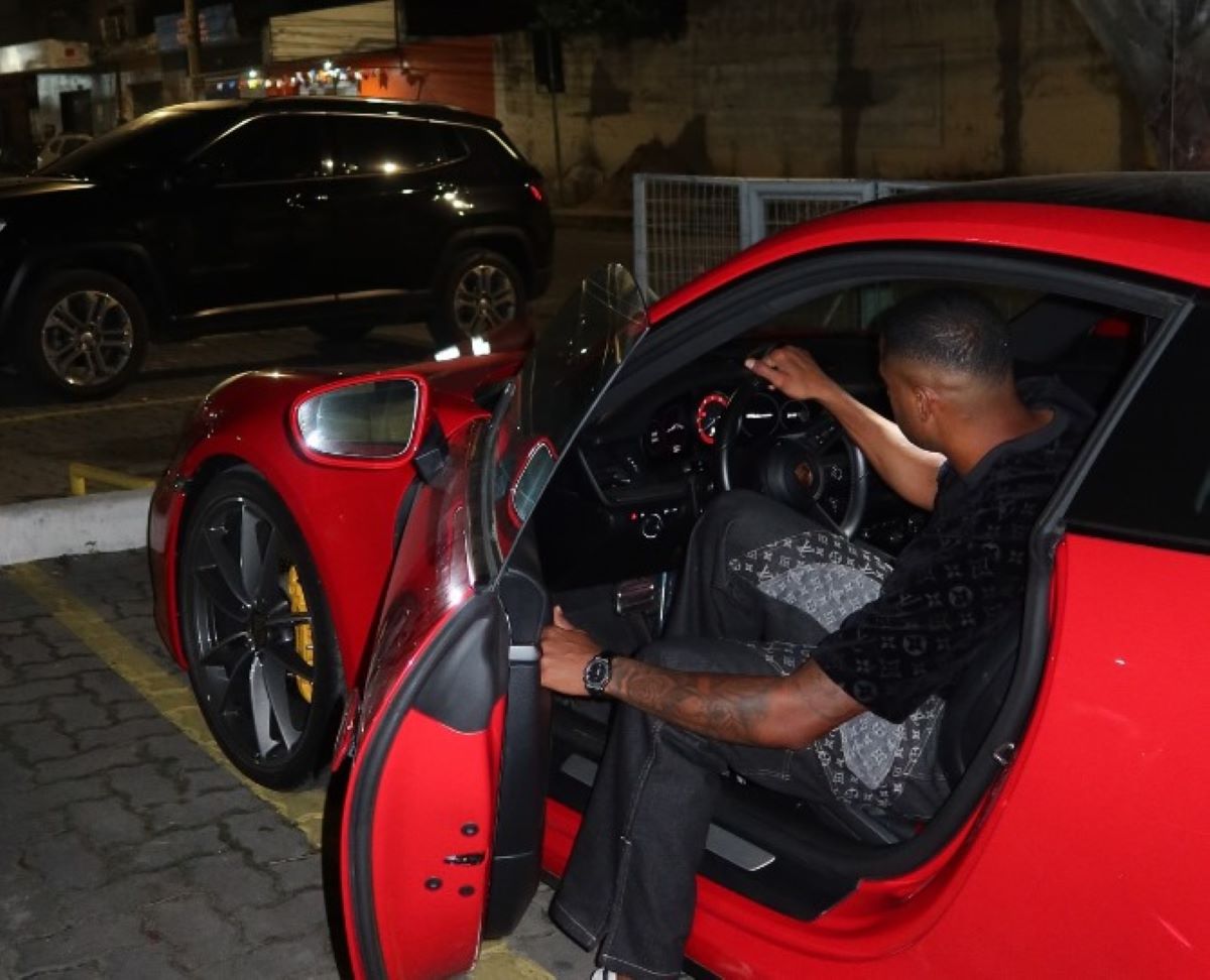 Porsche de Júnior Santos é avaliada em quase R$ 1 milhão