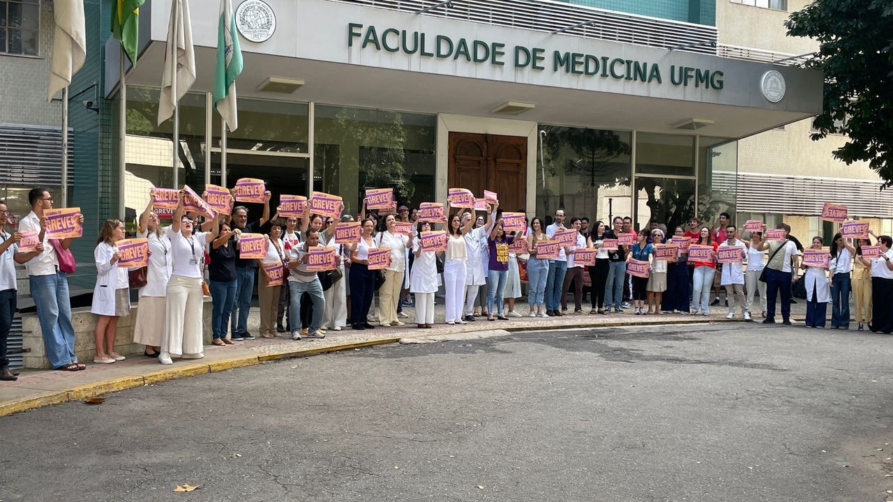 Greve dos professores da faculdade de medicina da UFMG