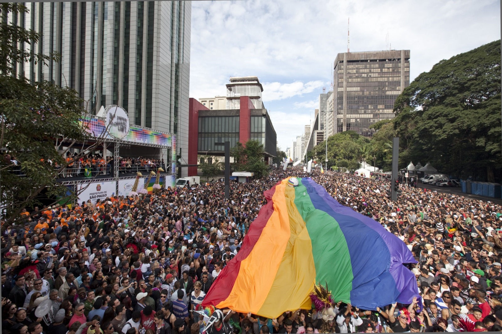 Em 2024, estão programadas mais de 100 paradas do orgulho gay no mundo