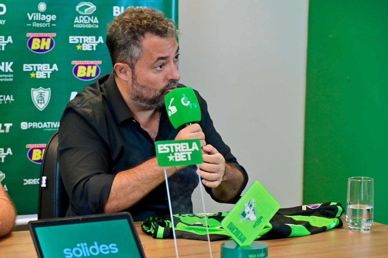 Alexandre Mattos foi apresentado oficialmente na sede administrativa do América