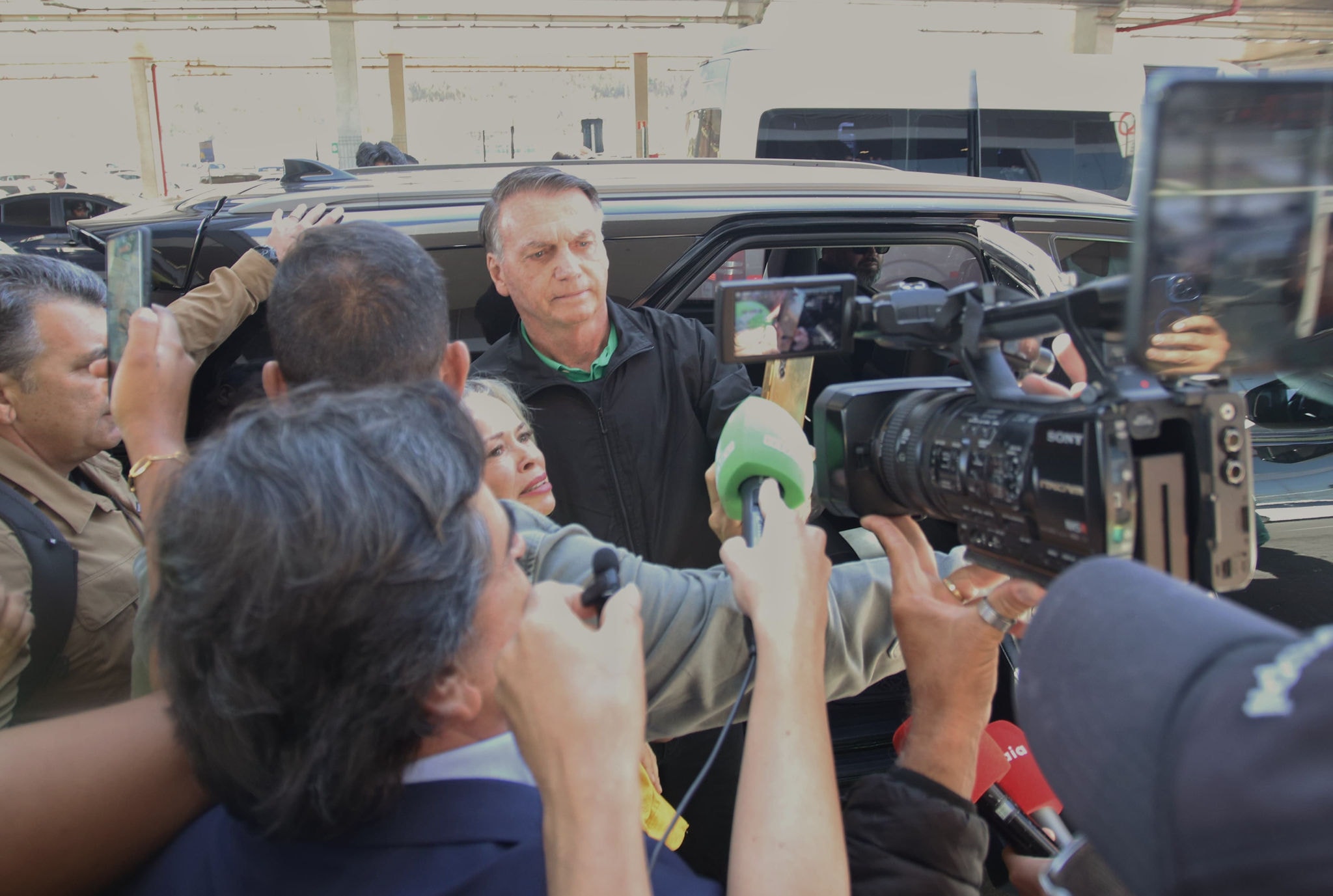 Bolsonaro desembarcou em Belo Horizonte acompanhado do presidente do PL-MG, Domingos Sávio
