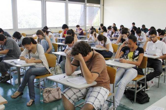 Pesquisa apontou que número de trabalhadores com ensino superior completo cresceu no Brasil