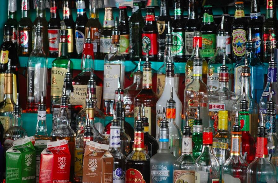 Bebidas alcoólicas meramente ilustrativas