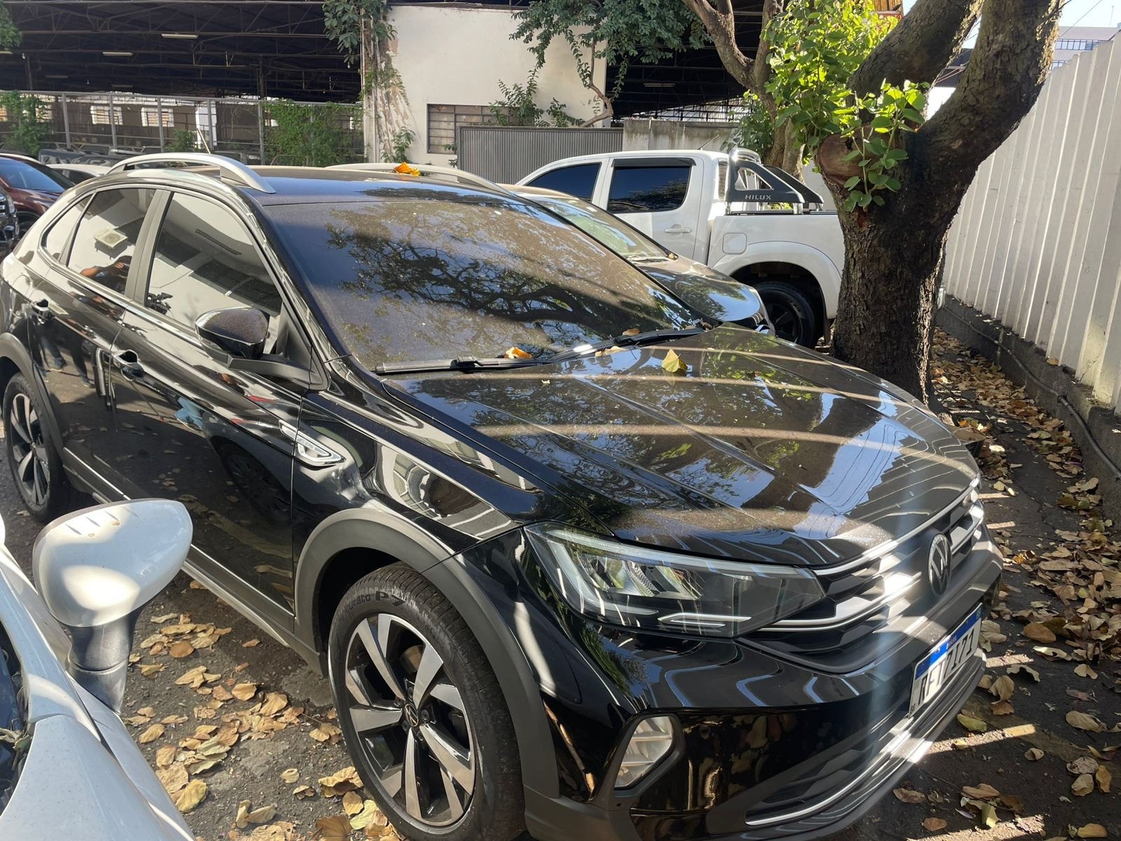 Carro apreendido com suspeitos de envolvimento em quadrilha que desviou R$ 107 milhões de banco