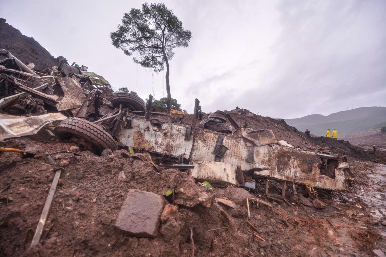 Rompimento de Barragem da Vale deixou 180 mortos e centenas de desaparecidos