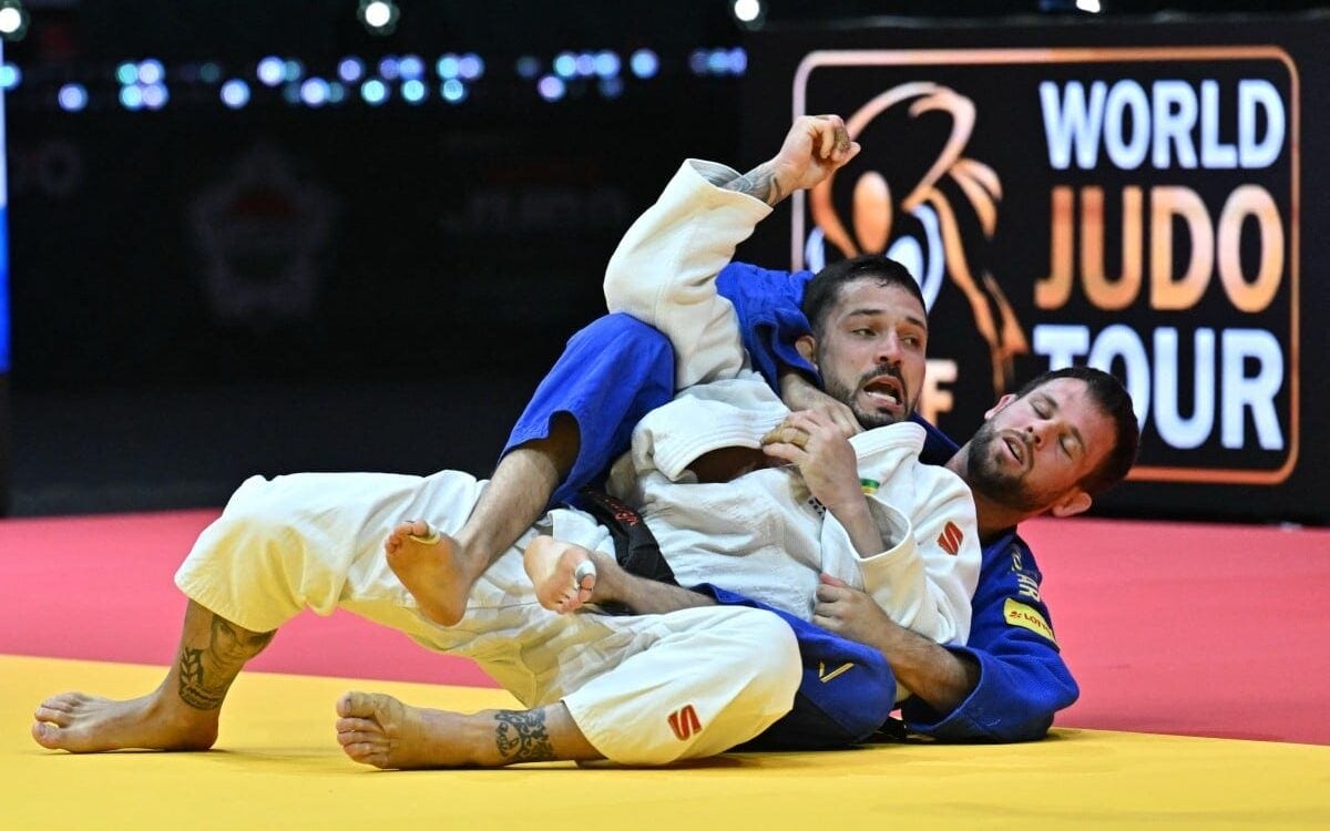 Daniel Cargnin foi vice-campeão mundial (Foto: Attila KISBENEDEK / AFP)