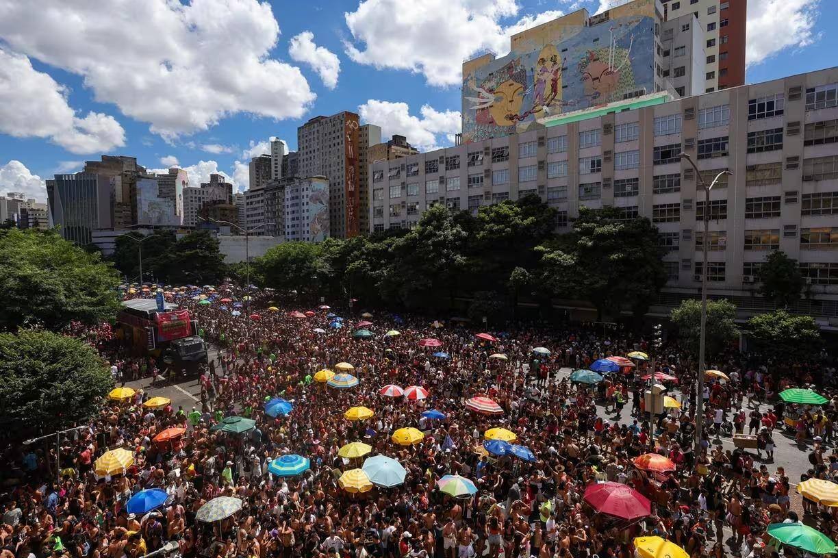 No sábado (17) e no domingo (18), haverá uma programação gratuita e muito animada para todos os foliões se despedirem da maior festa da capital dos últimos anos