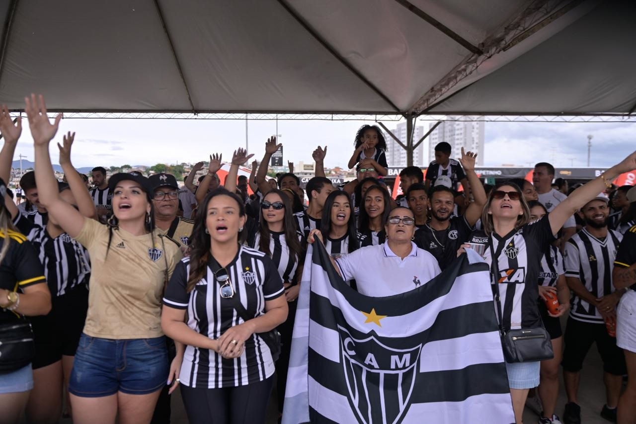 Torcida do Galo em Fan Fest para final com o Flamengo
