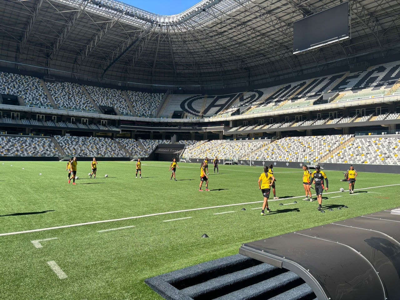Vingadoras treinam na manhã desta quinta-feira (17/7) na Arena MRV