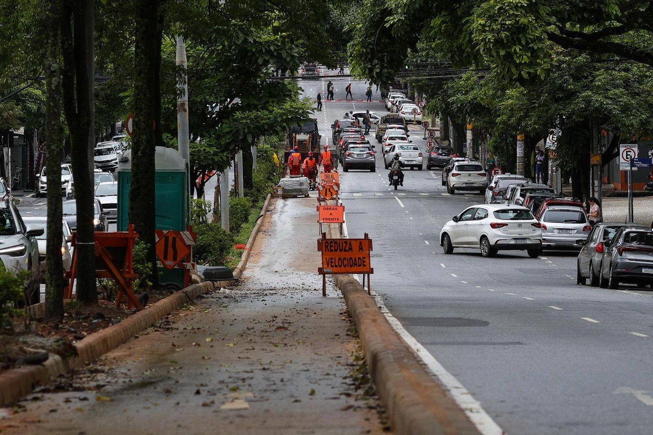 Ciclovia na Afonso Pena é motivo de polêmica entre o prefeito Fuad Noman e o presidente da Câmara, Gabriel Azevedo