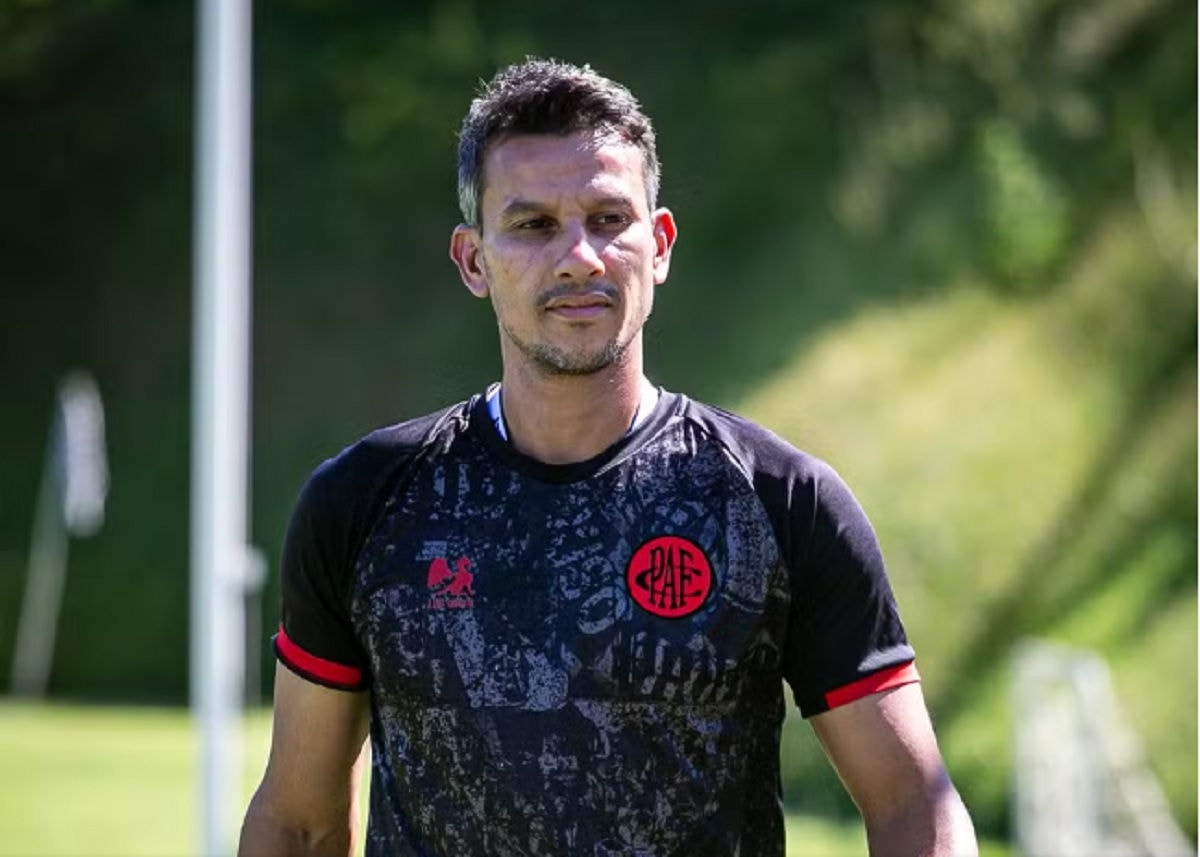 Henrique tem passagem marcante pelo Cruzeiro 