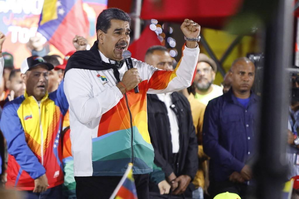 Nicolas Maduro, presidente da Venezuela, comemora resultado do referendo sobre Essequibo