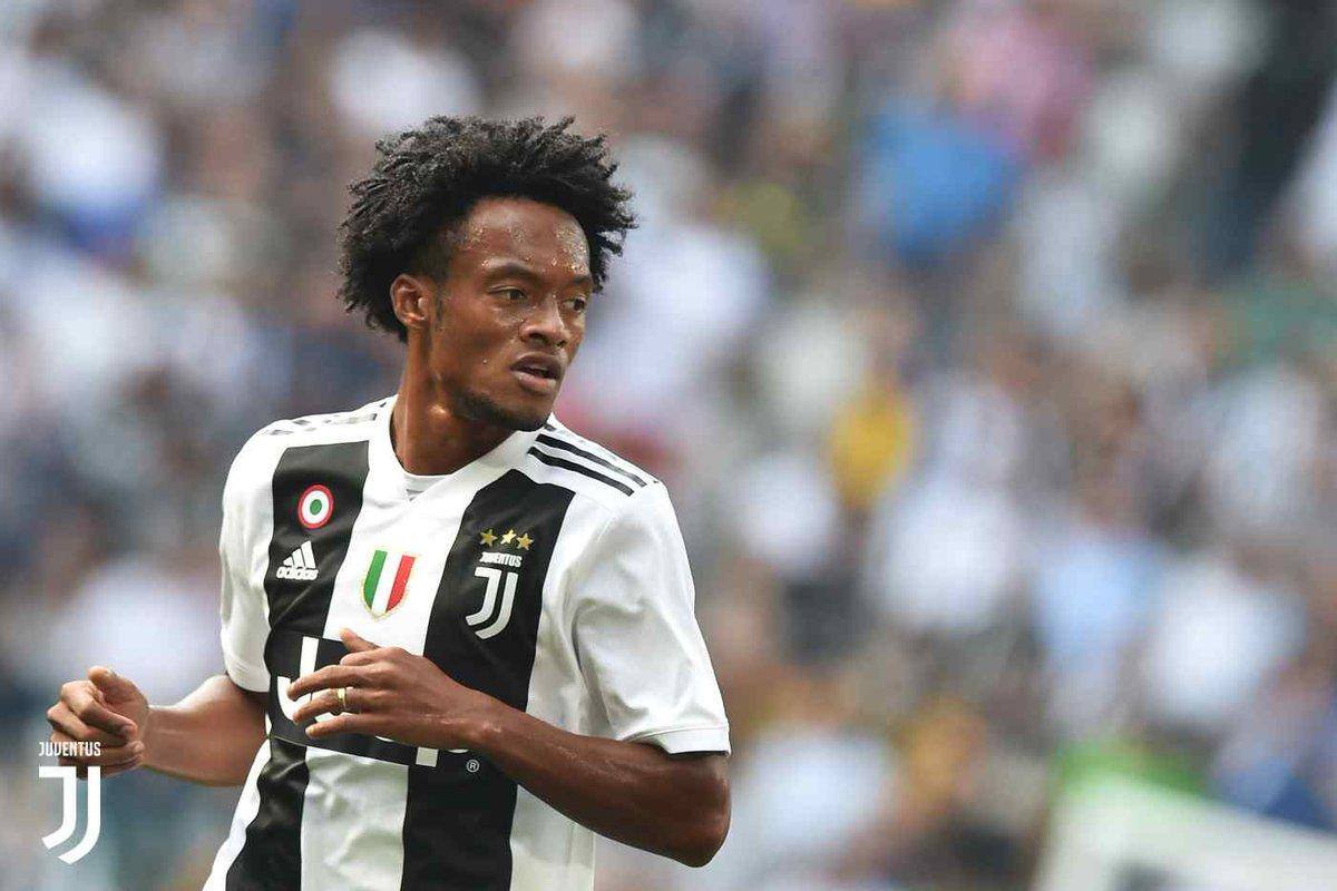 Cuadrado passa por cirurgia no joelho esquerdo e desfalca a Juventus