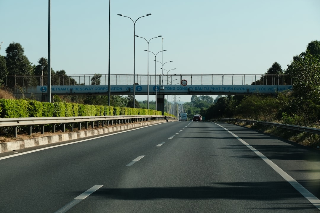 Zema muda nomes de 3 viadutos na BR-135 e MG-050: descubra quem são os homenageados