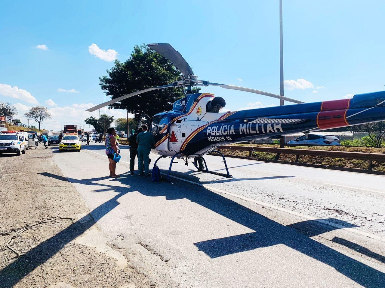 Acidente aconteceu em Paraopeba e criança foi transferida em uma viatura até a BR-040, onde helicóptero da PM assumiu o resgate