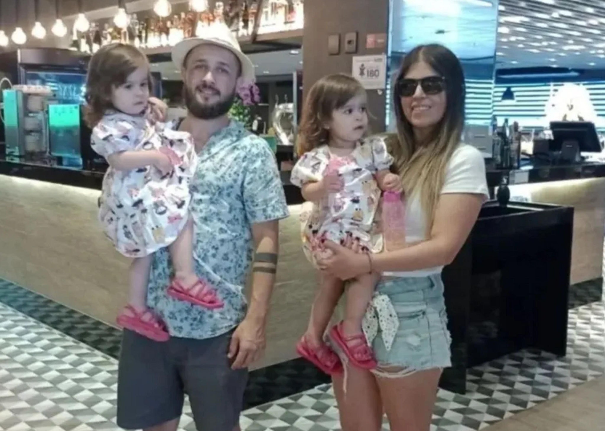 Bruna Surfistinha com as filhas e ex-marido, Xico