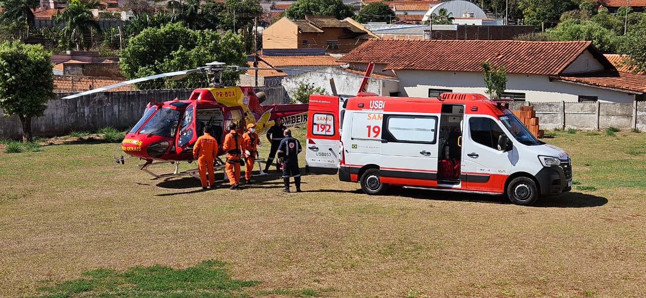 Após queda de escada, homem precisou de atendimento de emergência