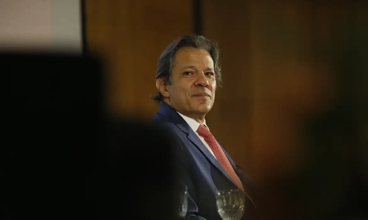 Haddad se reunirá nesta terça-feira (1º) com entidades do setor de propaganda e publicidade para tratar dos anúncios das bets nos meios de comunicação