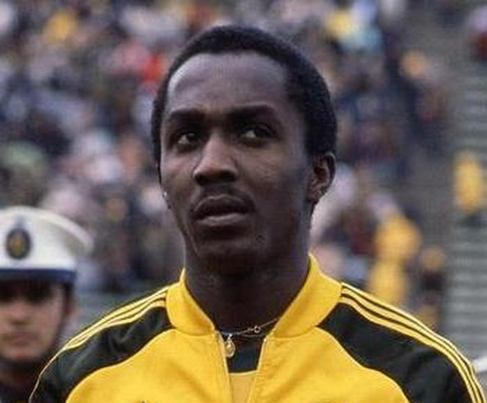 Ex-zagueiro João Justino Amaral dos Santos, ou simplesmente Amaral, revelação e maior da posição no Guarani, morreu vítima de um câncer. 