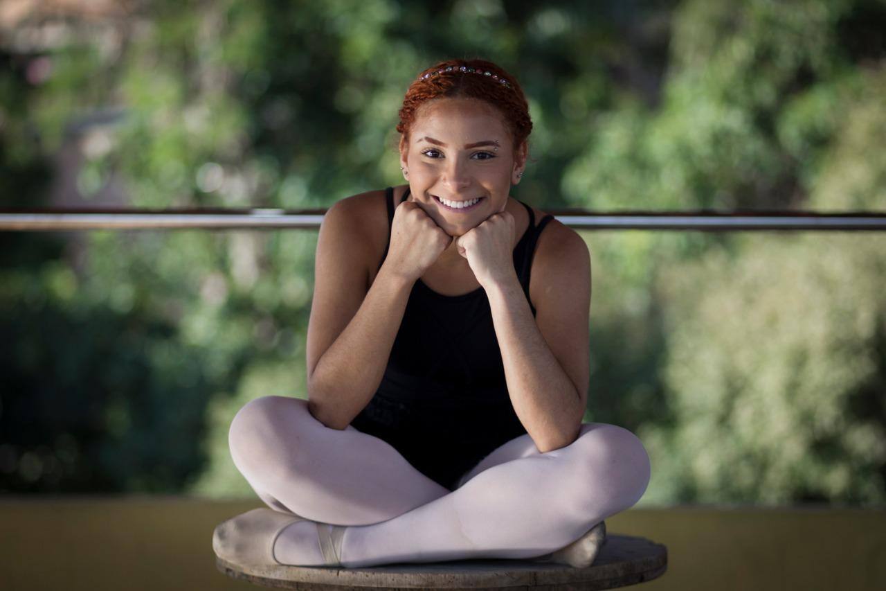 Bailarina precisa arrecadar R$ 50 mil para realizar sonho