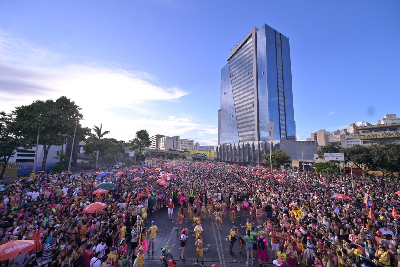 Então, Brilha! movimenta foliões no centro de Belo Horizonte neste sábado (1º de março)