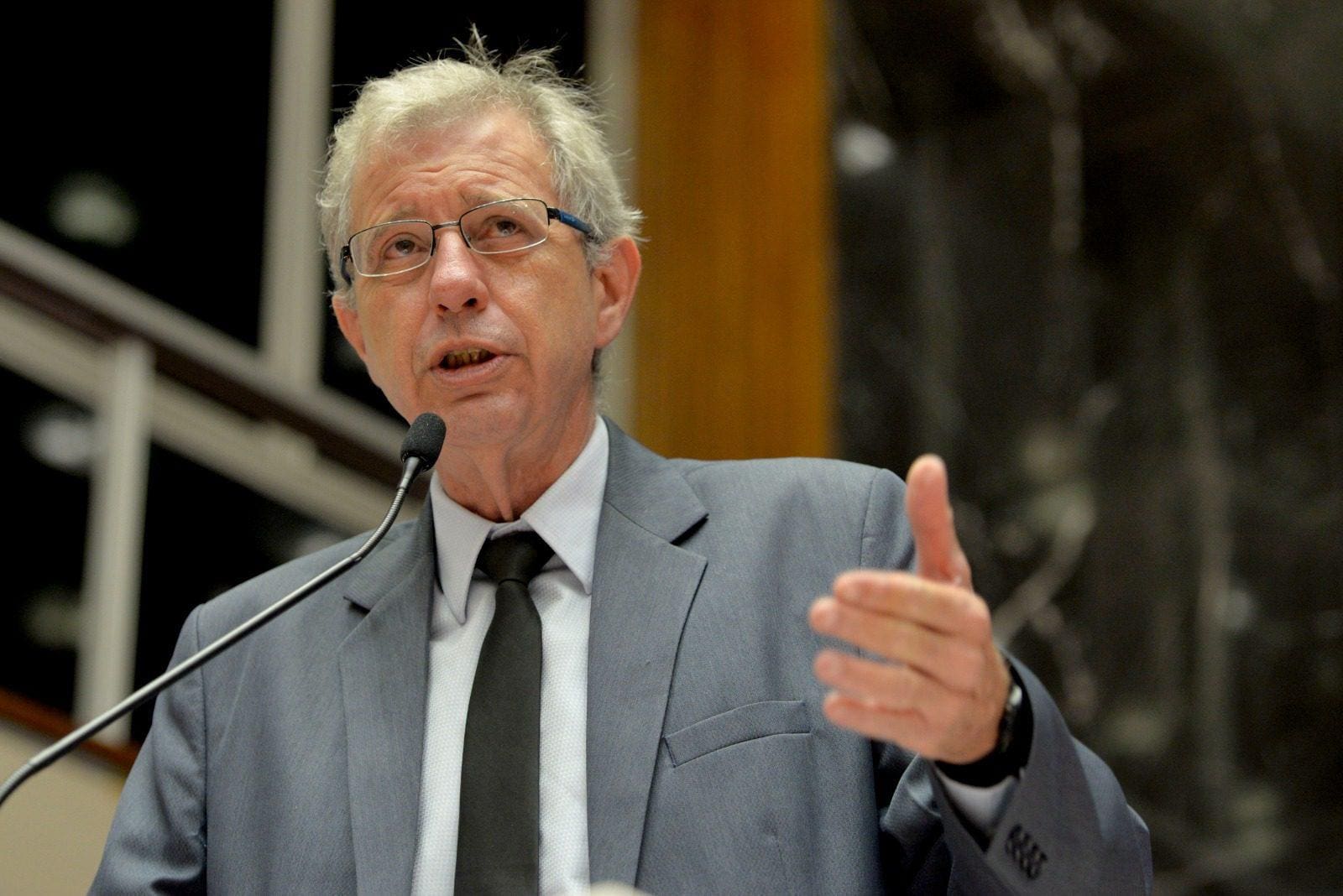 Betão Deputado Betão (PT) aponta conflito de interesses na nomeação de Luciana Mundim