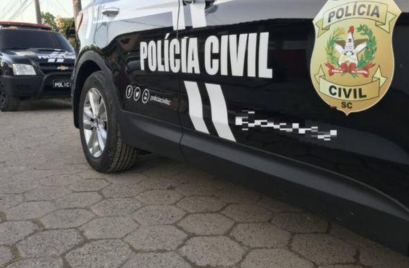 A Polícia Civil de Santa Catarina está investigando o crime que terminou com três mortos em Galvão