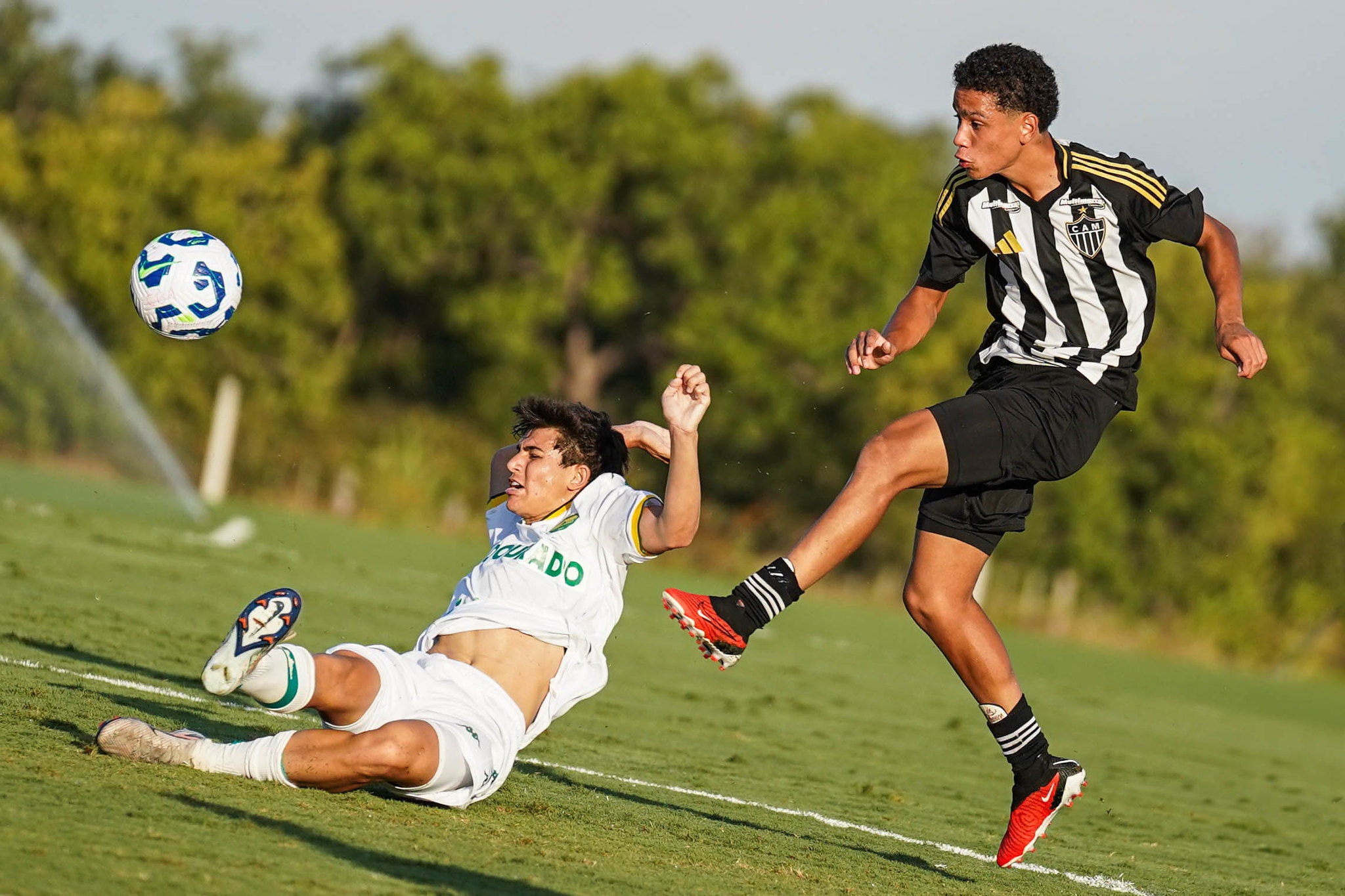 Atlético tenta encontrar estabilidade no Brasileiro Sub-17