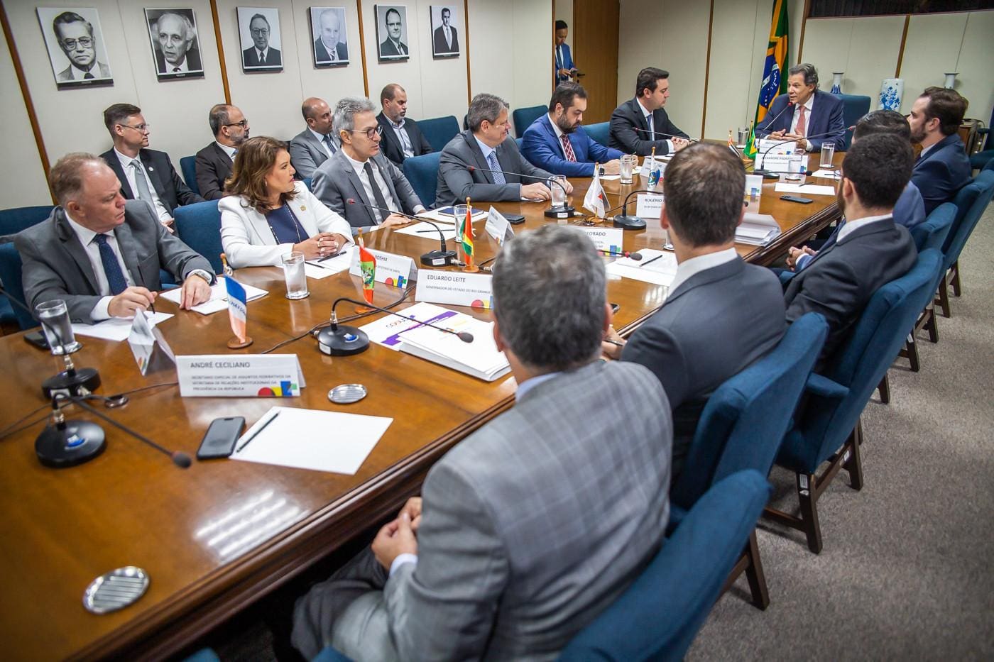 Reunião entre o ministro da Fazenda, Fernando Haddad, e governadores do Consórcio de Integração Sul e Sudeste (Cosud), em Brasília