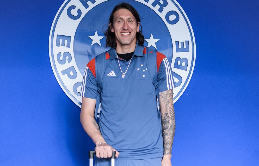 Cássio antes de embarque para o Rio de Janeiro