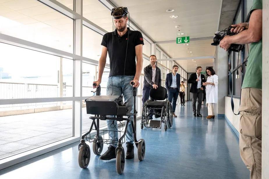Paraplégico volta a andar