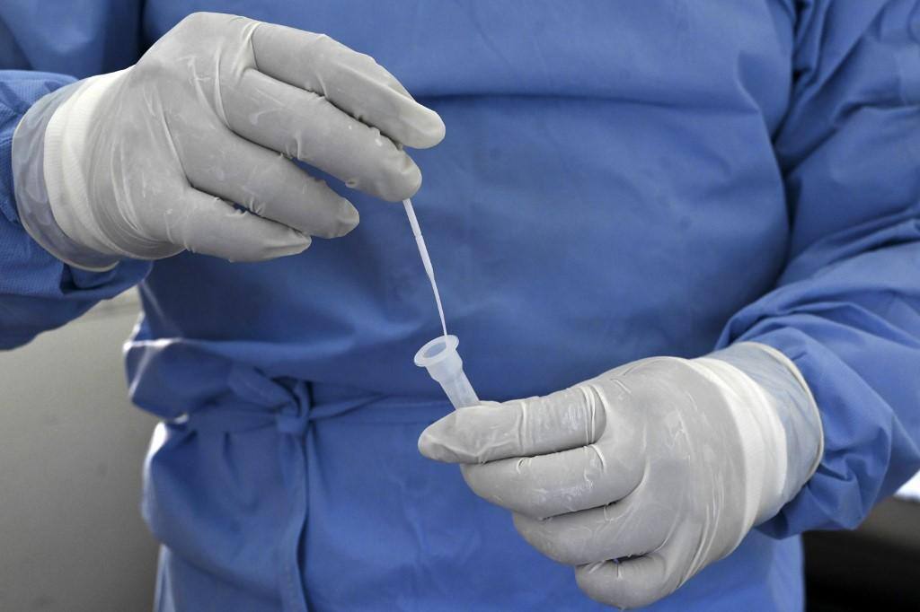 Regeneron diz que seu tratamento é eficaz contra duas variantes da Covid-19