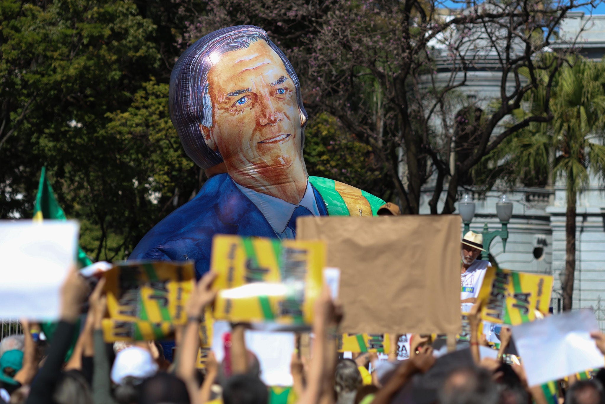 Manifestação em apoio ao ex-presidente Jair Bolsonaro e contra o ministro do STF Alexandre de Moraes, na Praça da Liberdade, no último domingo (20/7)