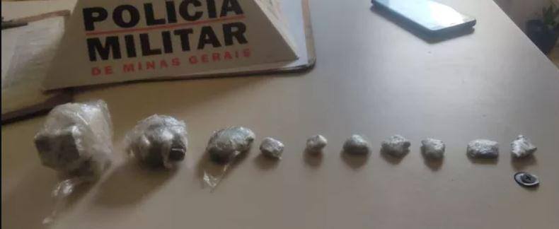 Jovem entregou restante de maconha que tinha pego para vender na PM