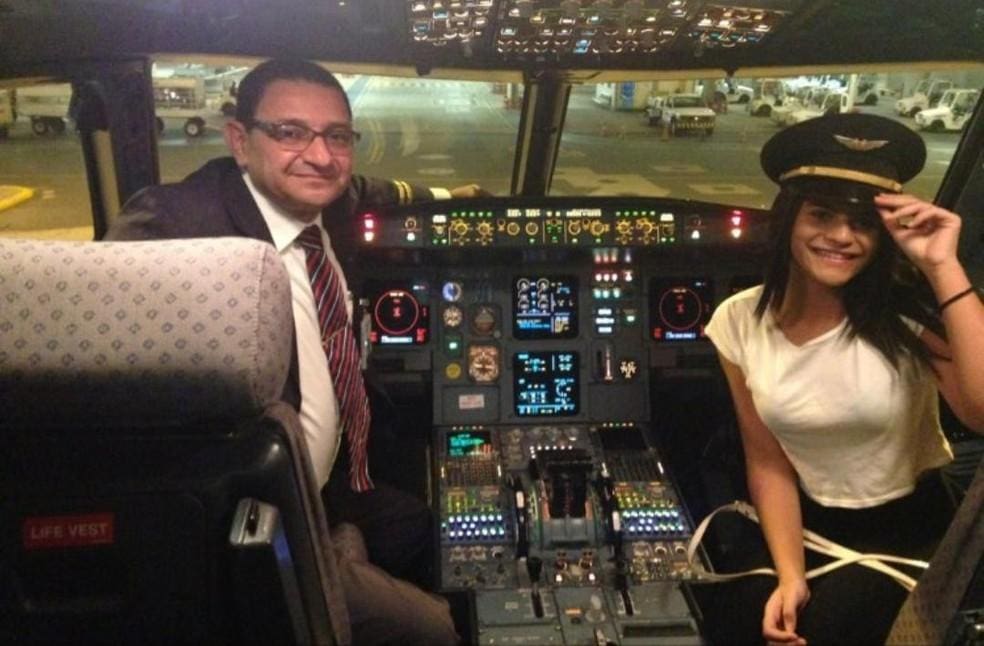 Filha do piloto do avião que levava Marília Mendonça