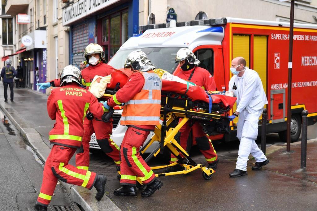 Quatro pessoas ficam feridas após ataque a facas em Paris