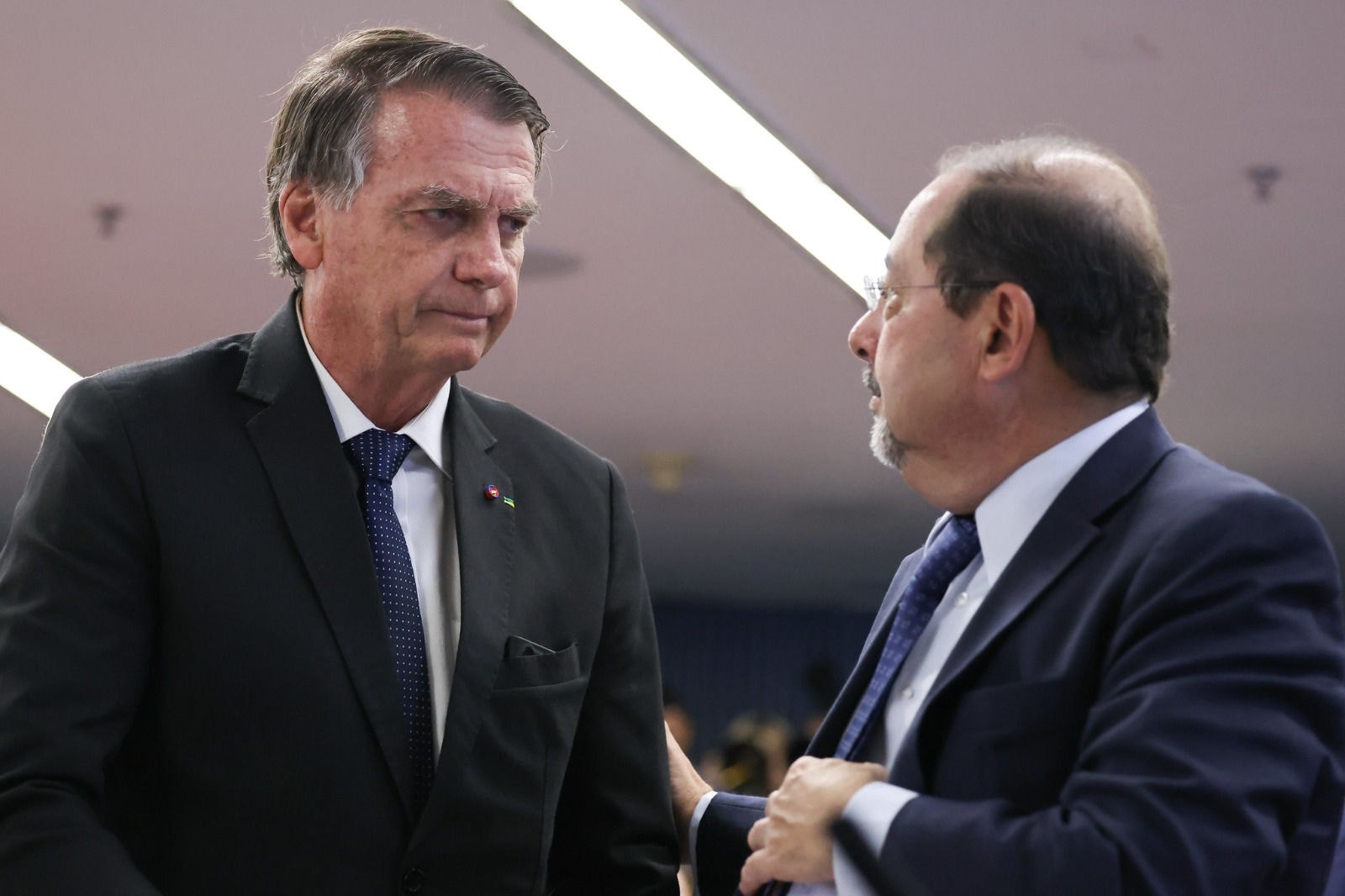 Advogados Celso Vilardi, Paulo Cunha Bueno e Daniel Tesser assinam nota crítica à decretação da prisão domiciliar de Jair Bolsonaro (PL) pelo Supremo Tribunal Federal (STF)