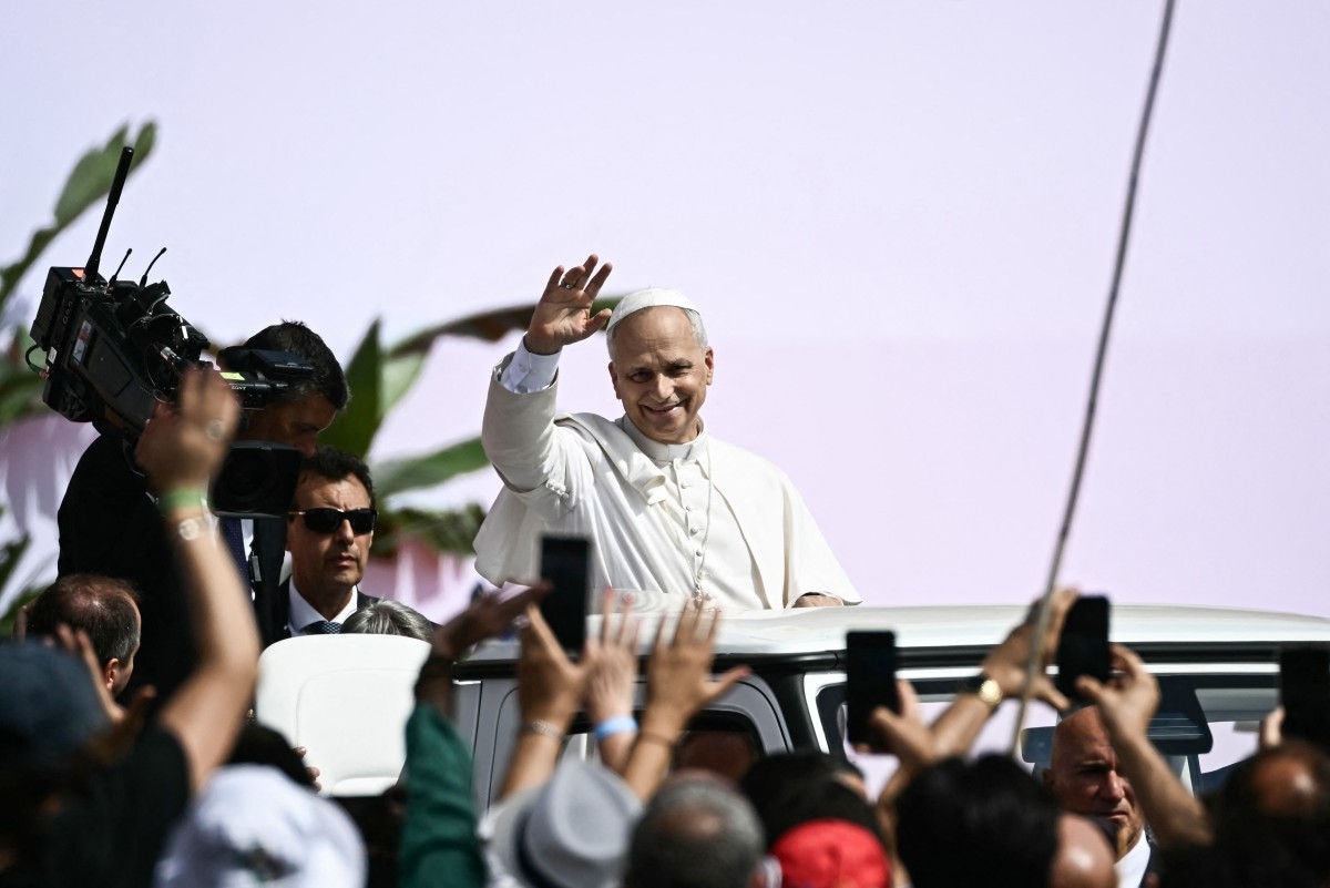 Mais de um milhão de pessoas compareceram neste domingo (3) a uma missa em Roma presidida pelo papa Leão XIV