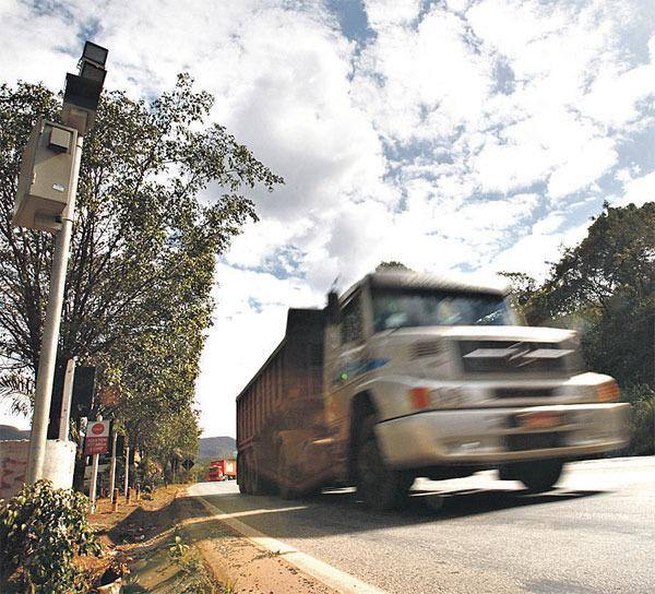 Atividades de transporte foram as que mais pressionaram a queda do volume de serviços em julho, segundo o IBGE