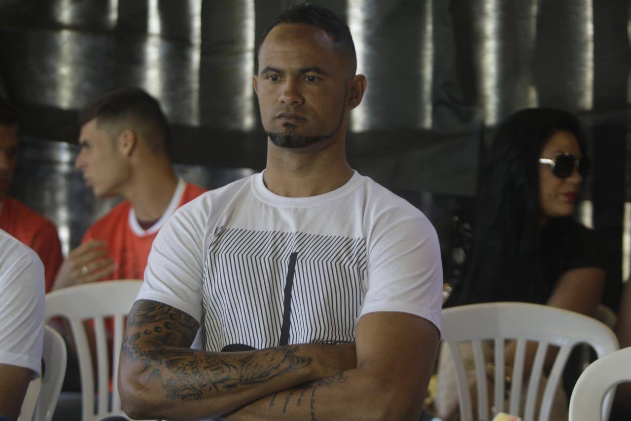 Ex-goleiro Bruno rebateu críticas sobre pensão ao filho Bruninho 