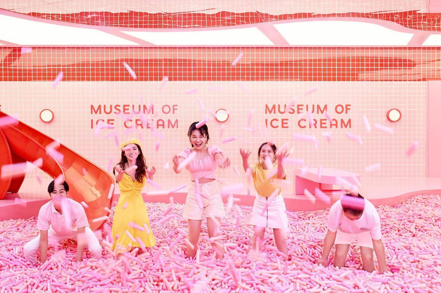 Crianças se divertem no Museum of Ice Cream, em Nova York