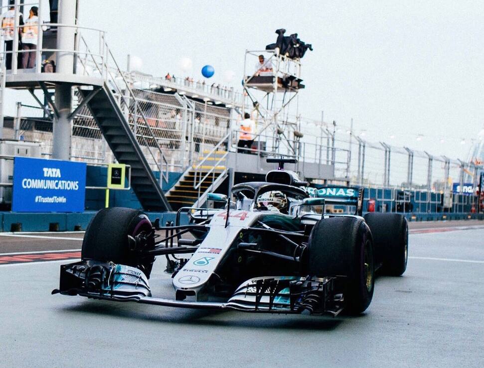 Vencendo o GP de Cingapura de ponta a ponta, Hamilton revela alívio