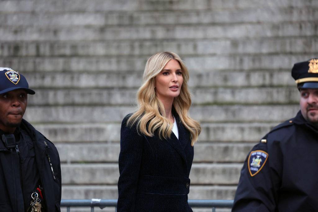 Ivanka Trump chega a tribunal