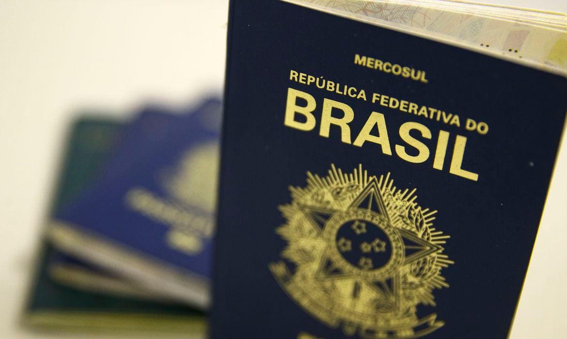 Passaporte é solicitado pelo site da PF