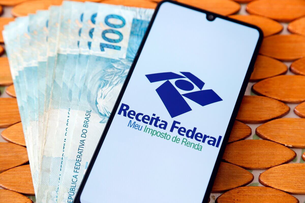 Milhões de brasileiros recebem a restituição do IR a partir de hoje