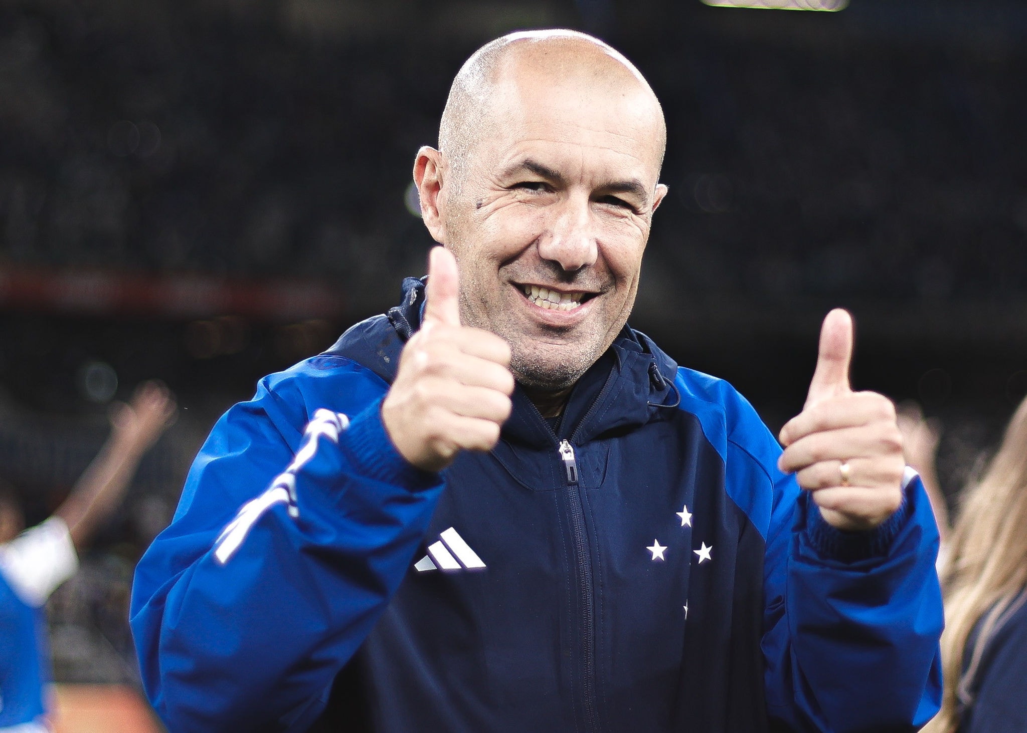 Pedidos de contratações de Leonardo Jardim tem o aval da SAF do Cruzeiro, liderada por Pedro Lourenço