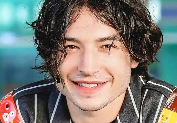 Ezra Miller, astro de 'The Flash', é acusado de assédio e asfixia